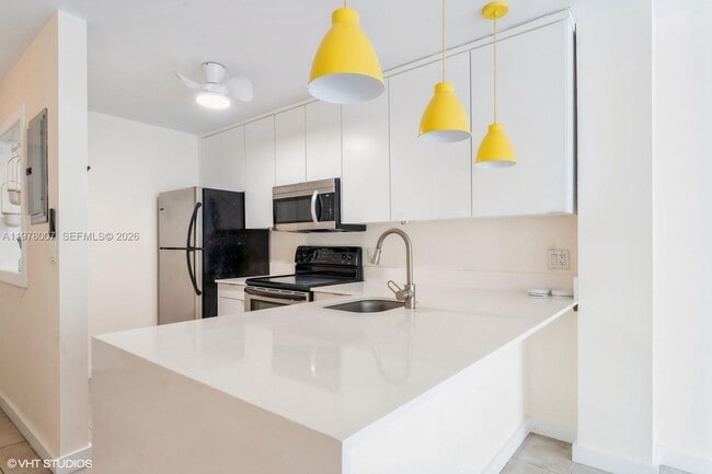 Foto del edificio - 750 NE 64th St