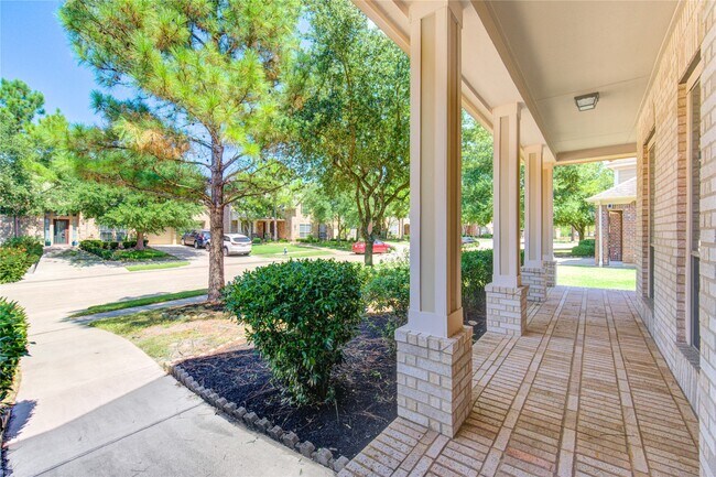 Building Photo - 5506 Garnet Grove Ct