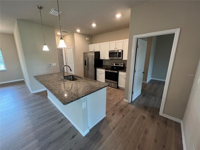 Building Photo - 3771 S San Mateo Dr
