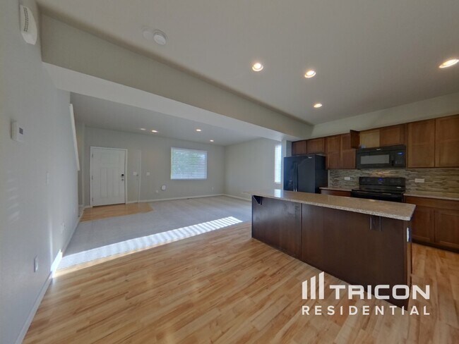 Foto del edificio - 3872 Ginkgo St