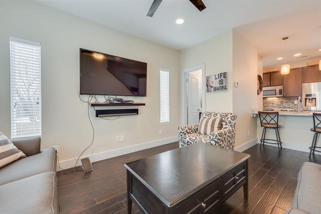 Foto del edificio - 5924 Hudson St