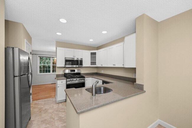 Foto del edificio - 4 Knollwood Ct