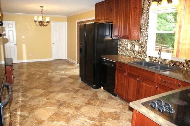 Foto del edificio - 6725 Ridge Moore Dr NW