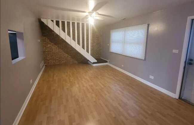 Foto del edificio - 189 Robert Ct