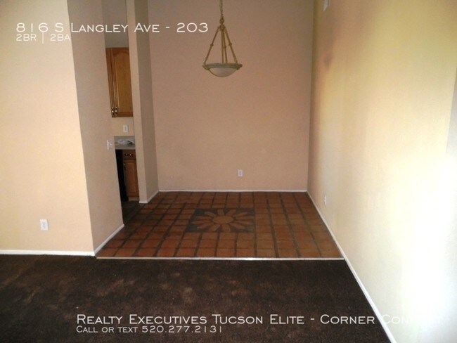 Foto del edificio - 816 S Langley Ave
