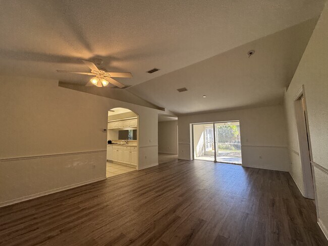 Building Photo - 3104 Tonkin Dr