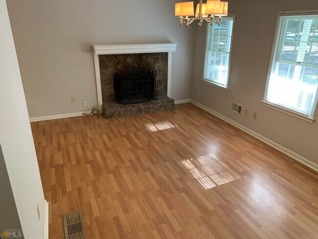 Building Photo - 4500 Branchwood Ct