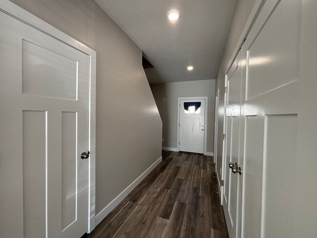Foto del edificio - DARLING TWO BEDROOM TOWNHOME IN CEDAR CITY!