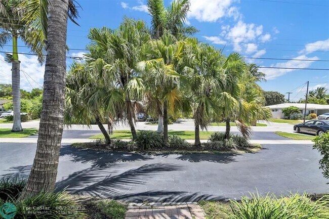 Foto del edificio - 1421 SE 14th Ct