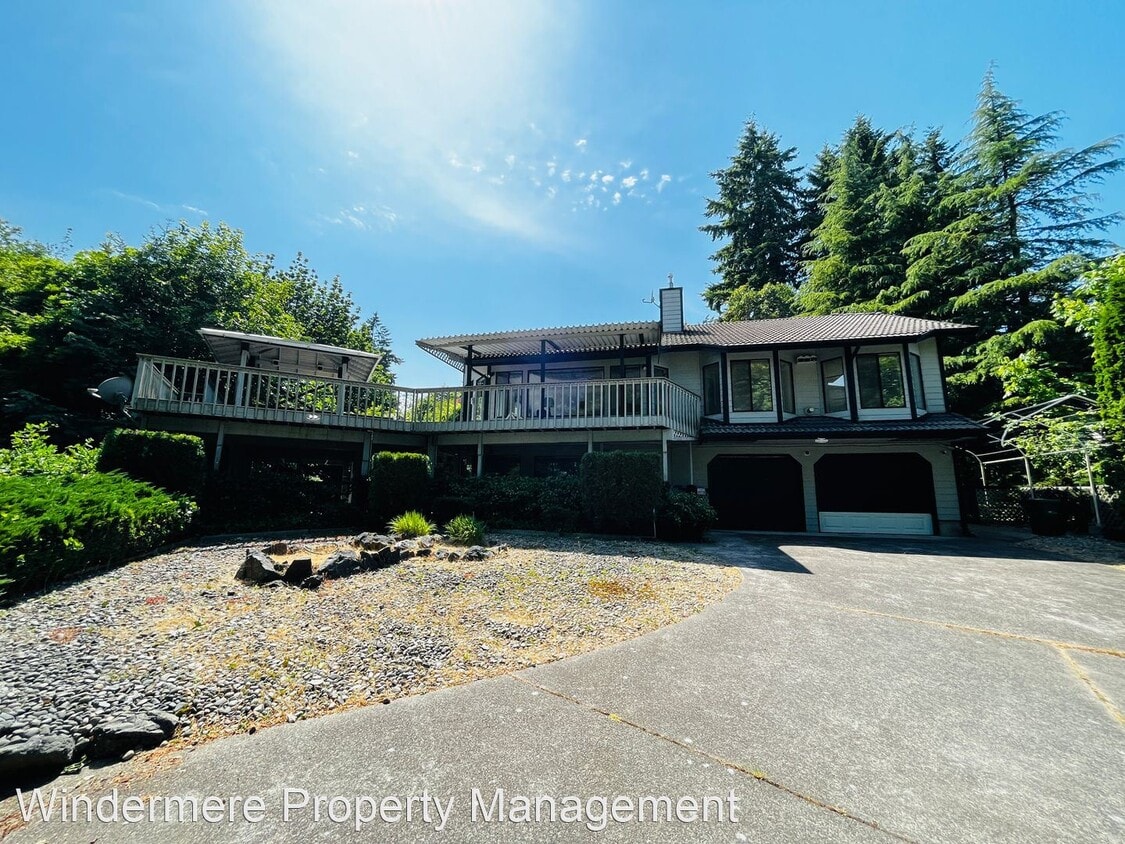Primary Photo - 3 br, 2.5 bath House - 8113 Clearidge Ave NW