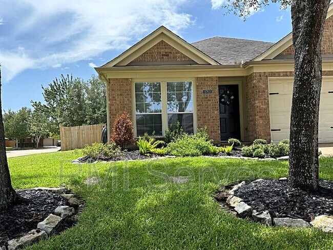 Foto del edificio - 1703 Red Lake Ct