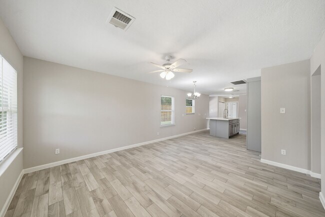 Foto del edificio - 5213 Burma Rd