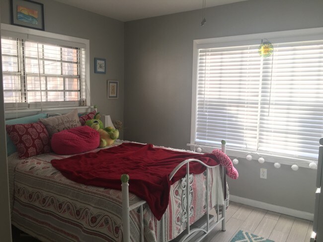 Building Photo - 173 Rutledge Ave