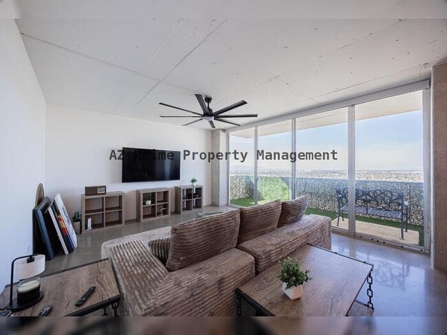 Foto del edificio - 207 W Clarendon Ave