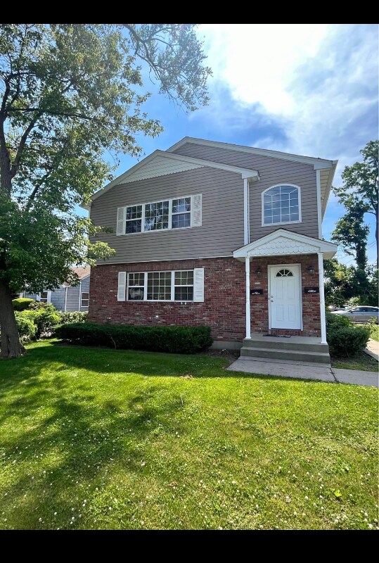 756 Deer Pk Ave Unit 2, North Babylon, NY 11703 Room for Rent in