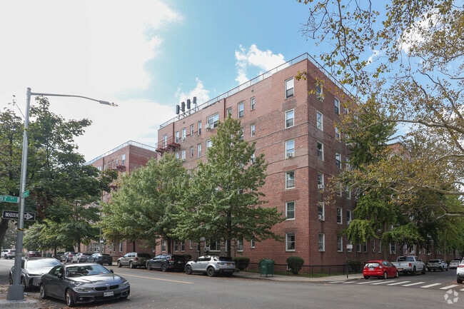 Building Photo - 8701 Shore Rd