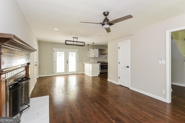 Building Photo - 2730 Cedarbrook Dr