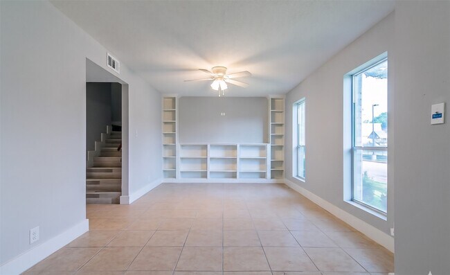 Foto del edificio - 11002 Hammerly Blvd