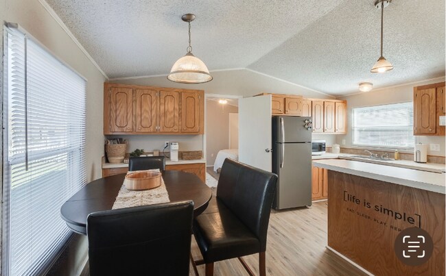 Building Photo - 2528 Timber Rd