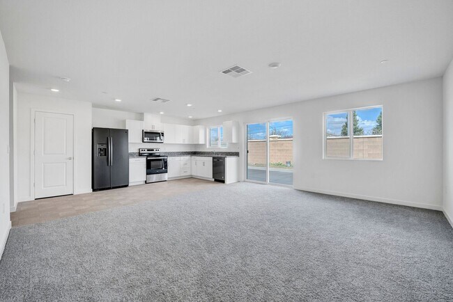 Foto del edificio - 7725 Forestdale Wy