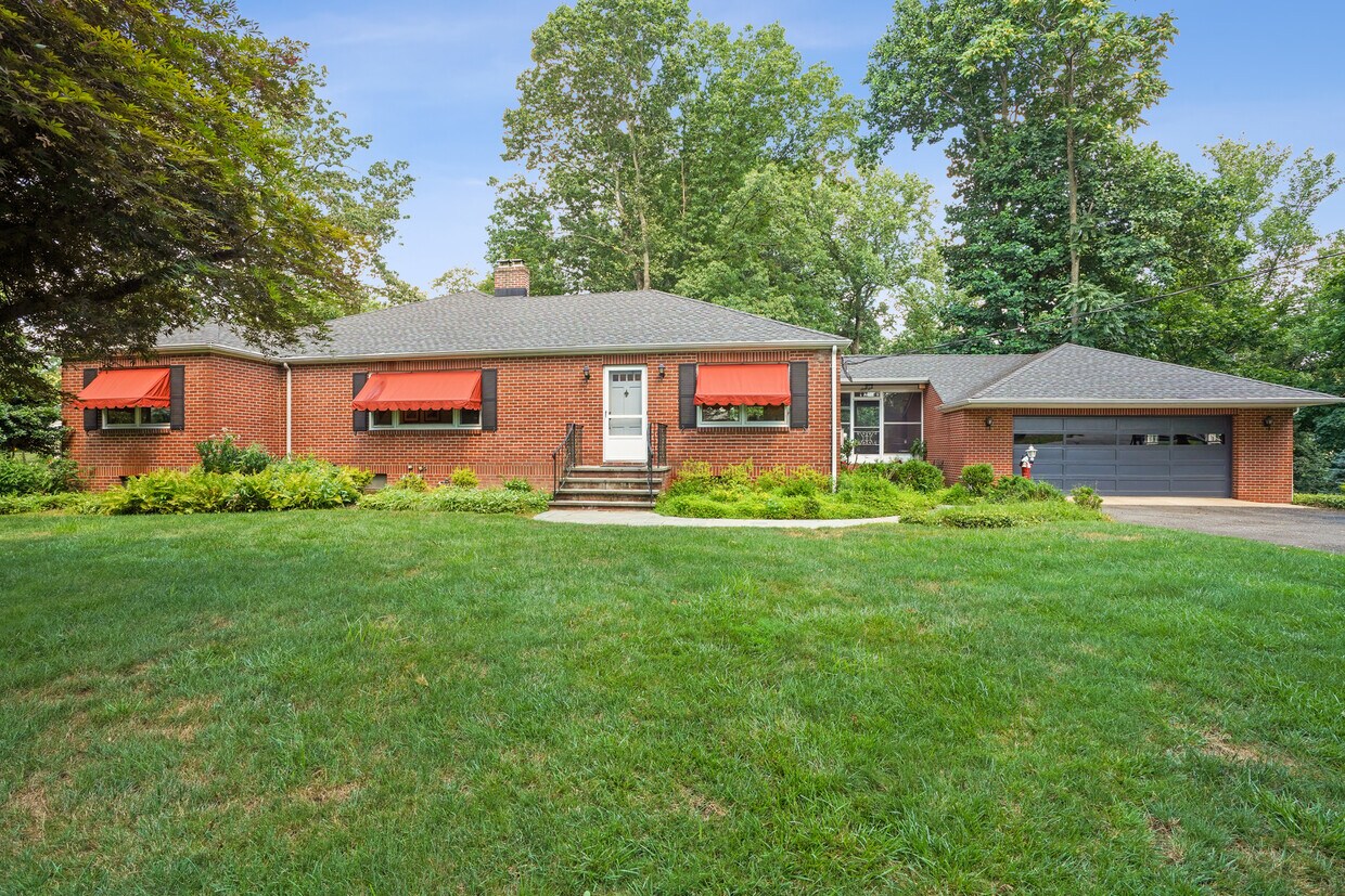 64 Hillcrest Ave, Morristown, NJ 07960 House Rental in Morristown, NJ