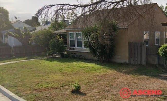 Foto del edificio - Cozy Home Off Truxtun and Oak!