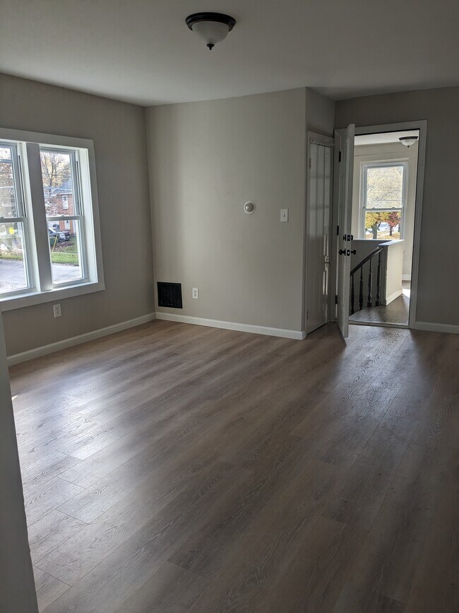 57 Seymour St Unit Apt 2 Upper, Auburn, NY 13021 Condo for Rent in