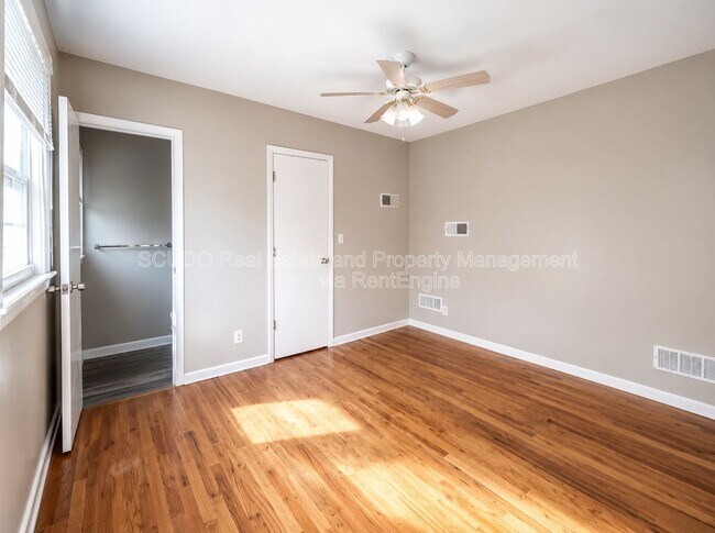 Foto del edificio - 10516 E 10th St S
