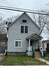 Building Photo - 1332 James St
