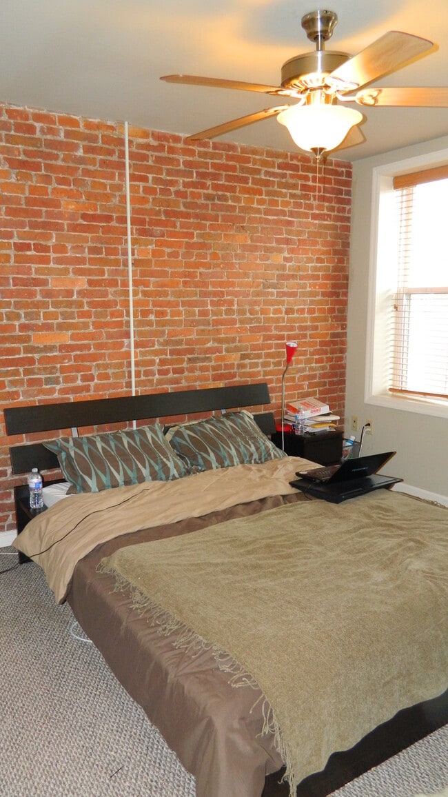 apt 9 - 426 Biden St