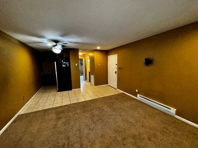 Building Photo - Beach Living 1 bedroom Condo