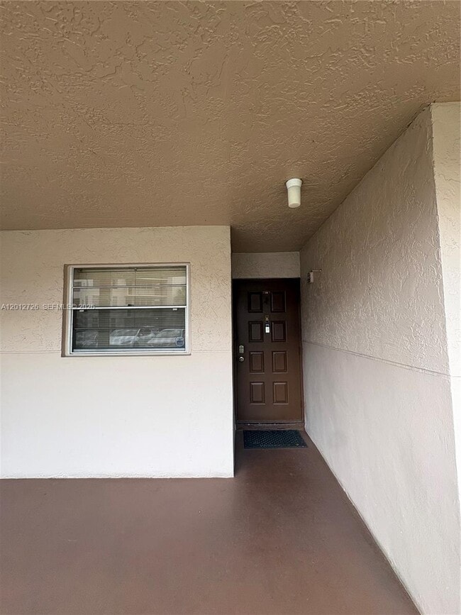 Building Photo - 9531 Seagrape Dr