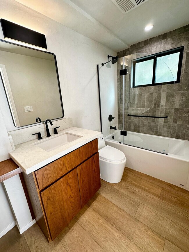 Foto del edificio - 4414 Saint Clair Ave