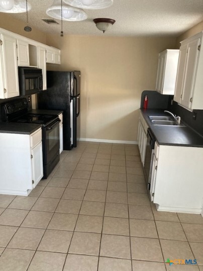 Building Photo - 303 Appaloosa Dr