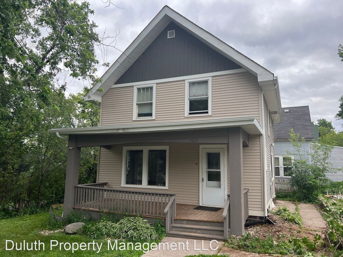 Primary Photo - 5 br, 2 bath House - 1001 N 12th Ave E