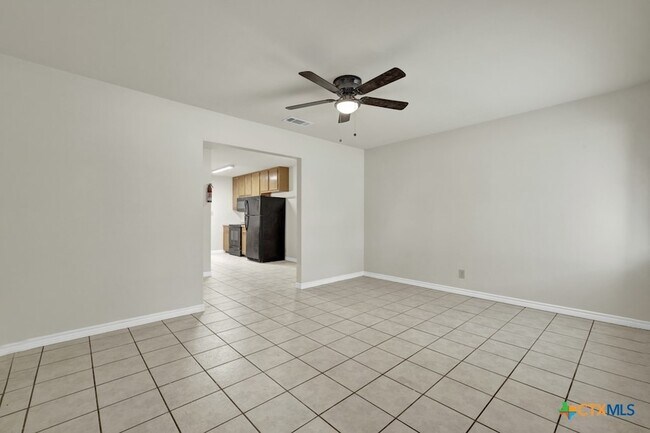 Foto del edificio - 334 Craddock Ave