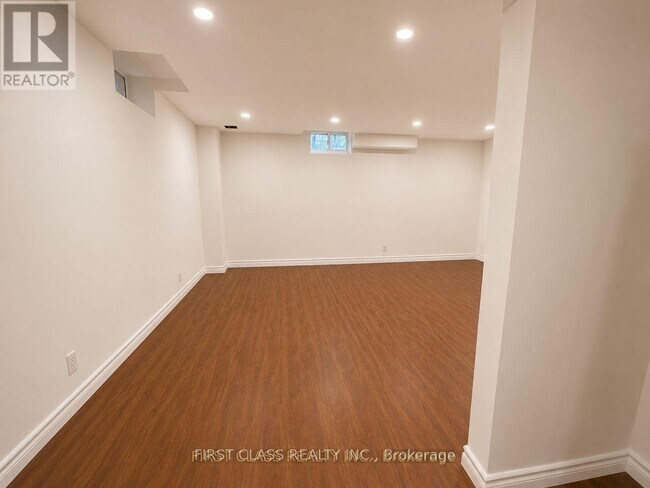 Building Photo - 2201 Stratus Dr