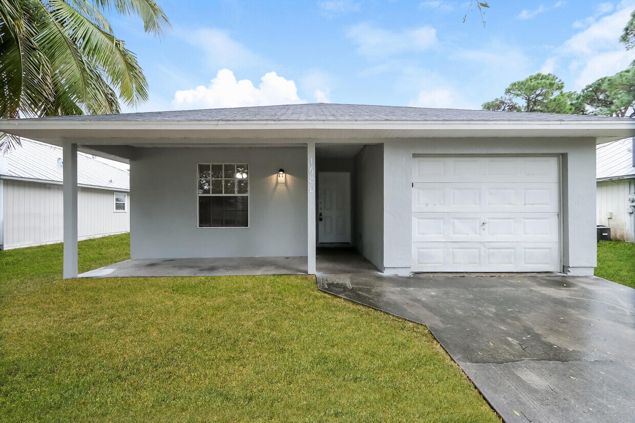 Foto principal - 1680 19th St SW