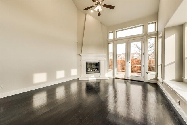 Building Photo - 8712 Fairway Ln