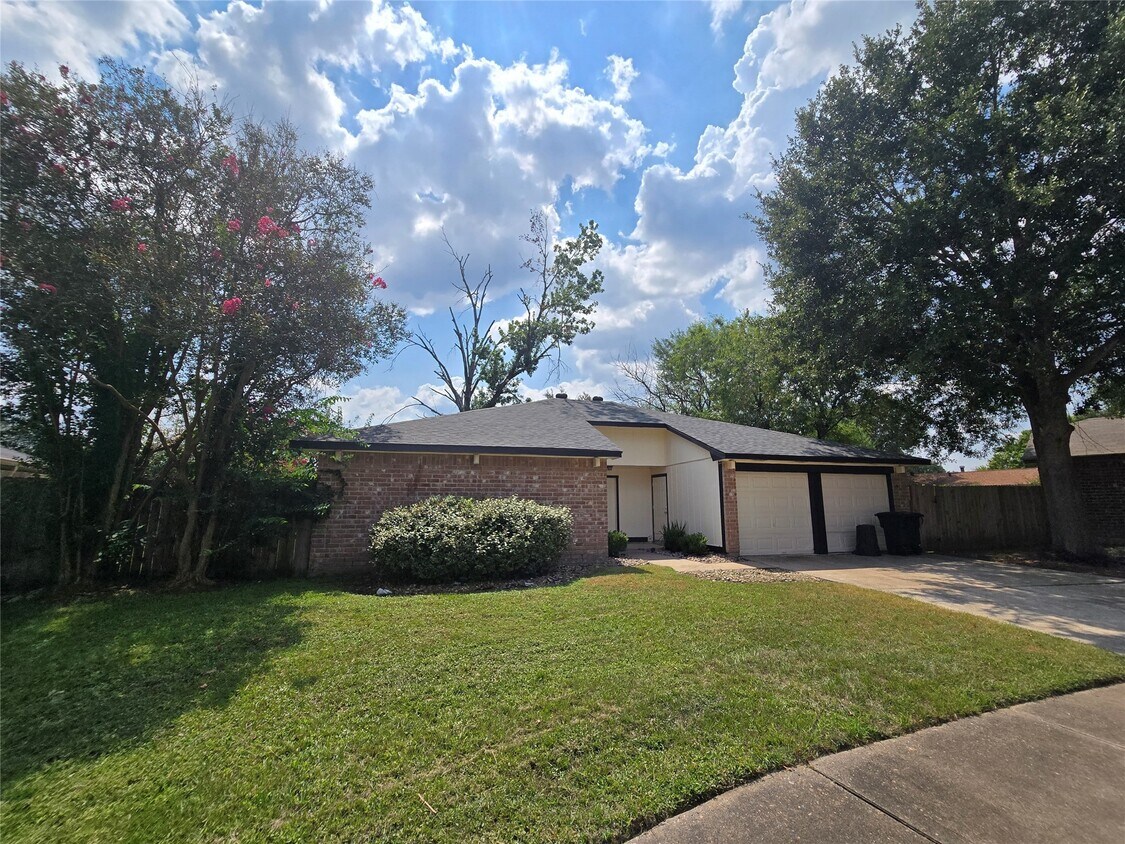 Foto principal - 16331 Dew Drop Ln