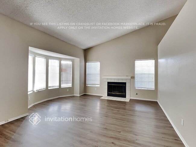 Building Photo - 25530 Black Walnut St