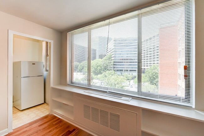 Foto del edificio - Spacious & Bright Studio at River Place North