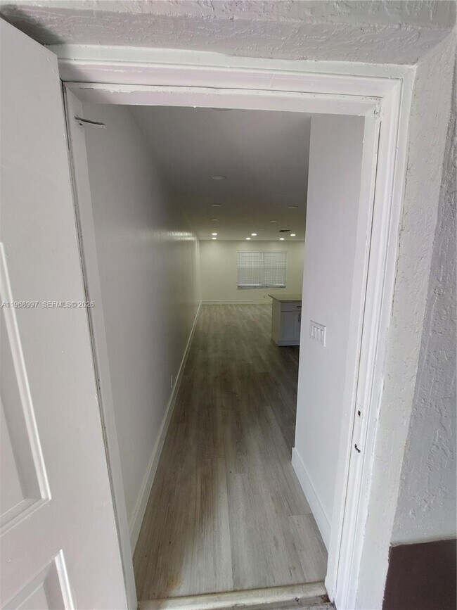 Building Photo - 2319 Johnson St