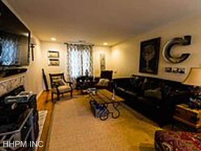 Building Photo - 5 br, 3 bath House - 528 Cumberland St