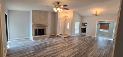 Building Photo - 6311 Dawnridge Dr