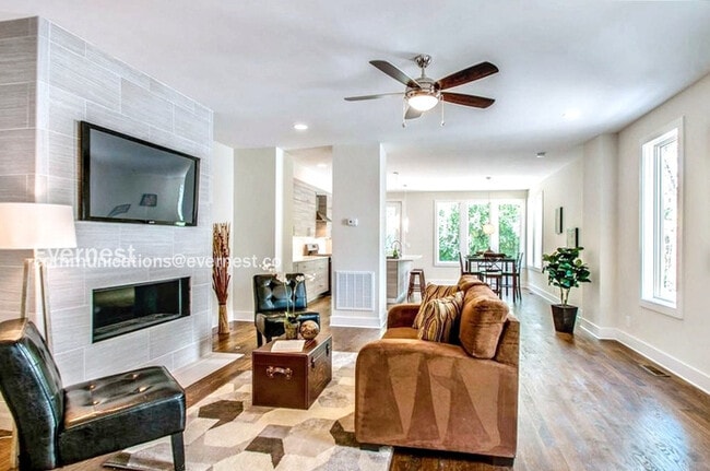 Building Photo - 1804 Cahal Ave