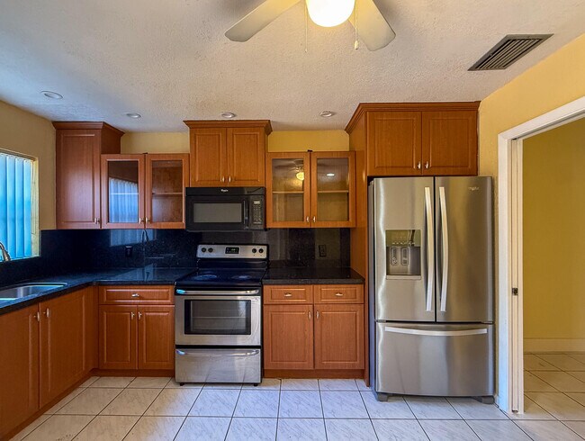 Foto del edificio - 4567 NW 90th Ave