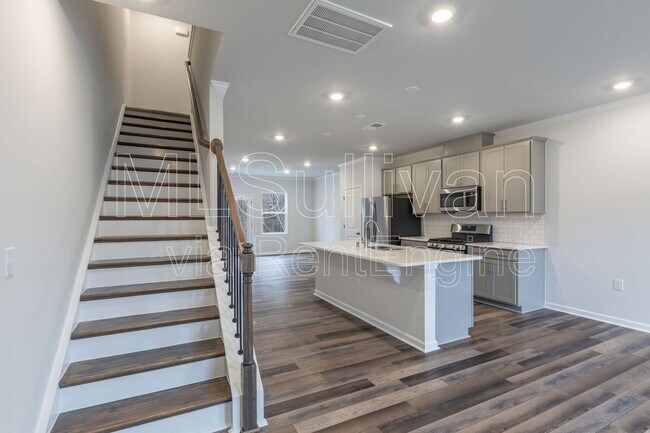 Building Photo - 5355 Arkose Dr