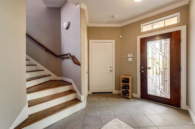 Building Photo - 1113 Peveto St