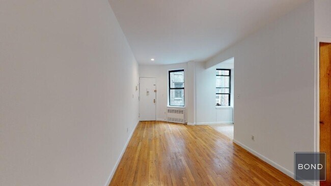 Foto del edificio - 417 E 65th St